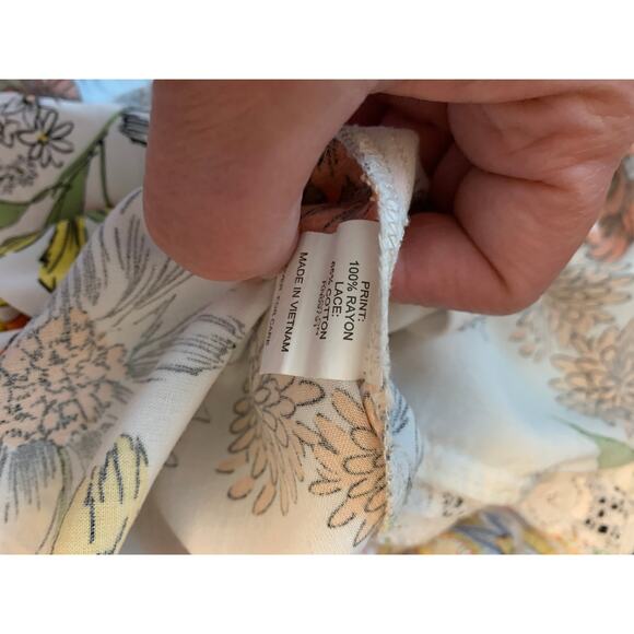 Fig and Flower Size Medium Women's Floral/Lace Print Cold Shoulder Boho Blouse - Picture 6 of 8